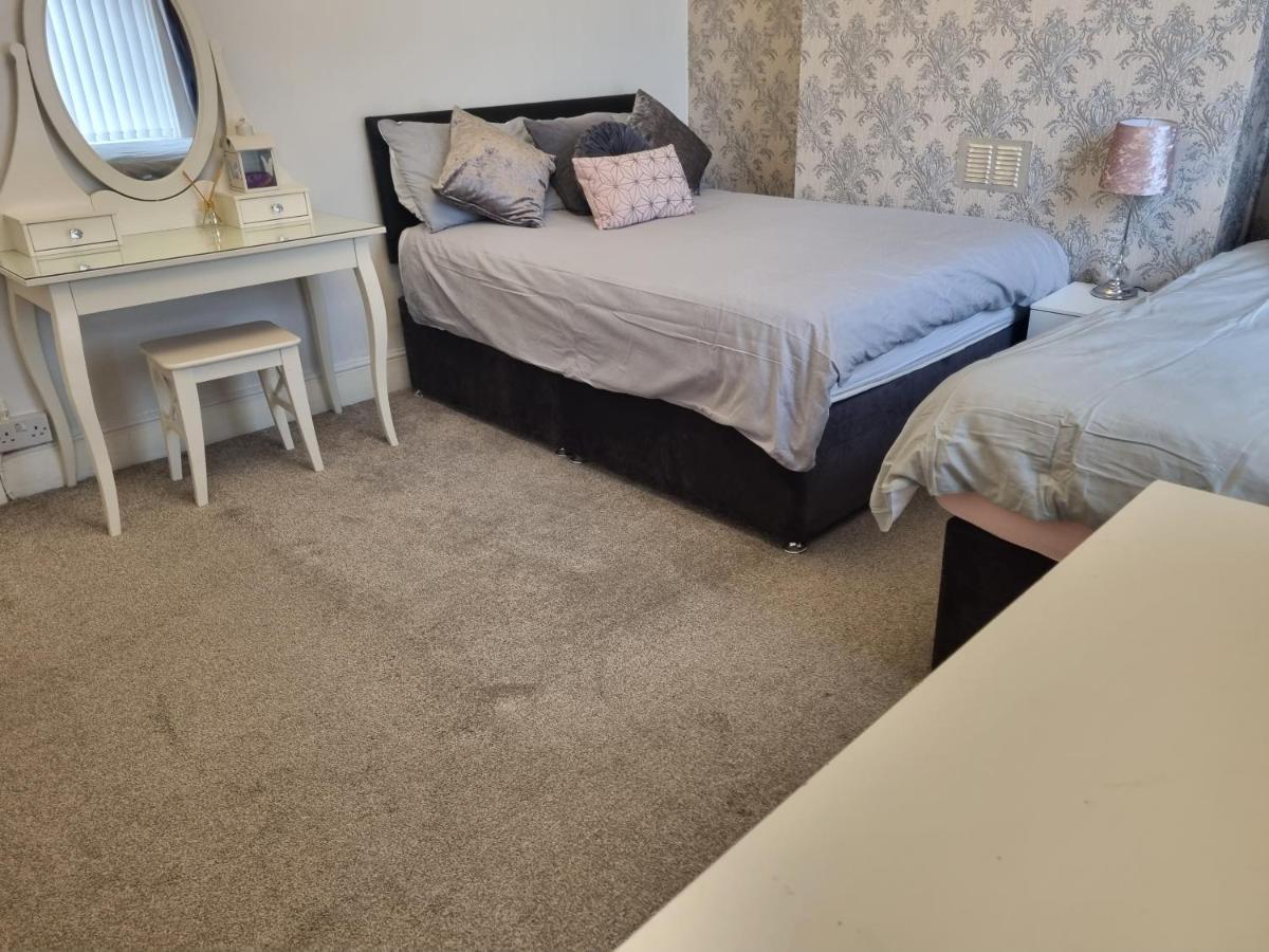 Private Luxury Double Room In Кардифф Экстерьер фото